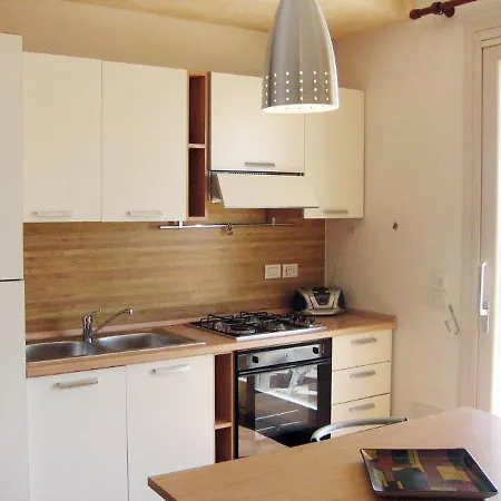 Le Camelie 132s Lazise